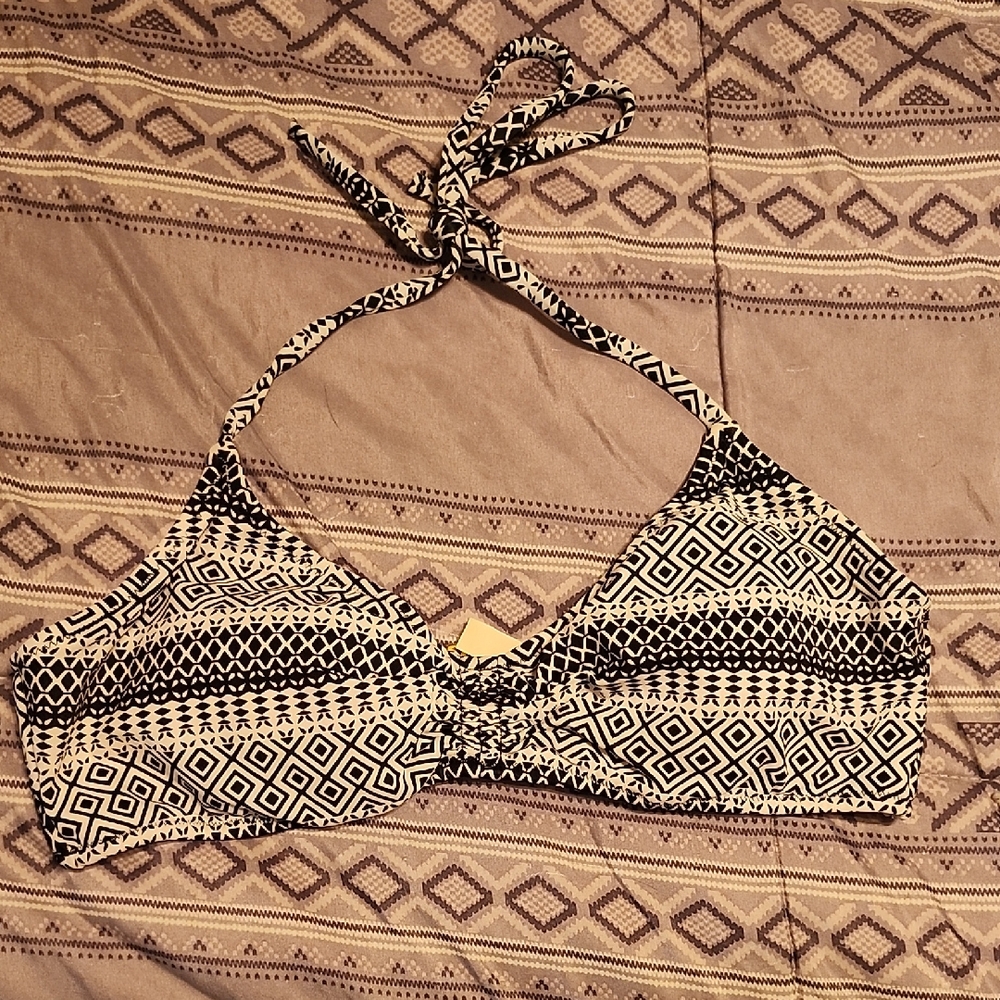 Victoria's Secret Black and White Geometric Bikini Top
